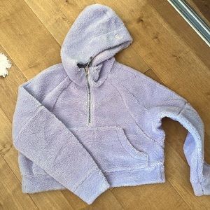 Fleece lavender half. Zip scuba